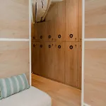 Centre Hostel Λα Ροσέλ